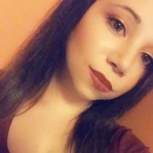 Meet your Posher, Desiree